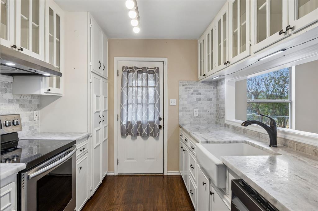 273 Greenview Lane, Van Alstyne, TX 75495