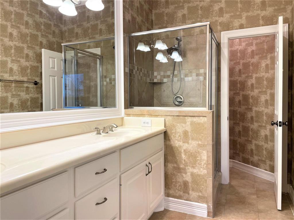 2480 Worthington Street, Dallas, TX 75204