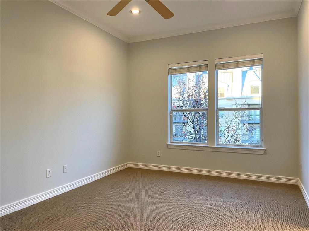 2480 Worthington Street, Dallas, TX 75204