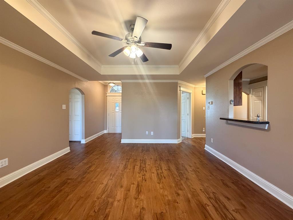 163 Highland Drive, Ennis, TX 75119