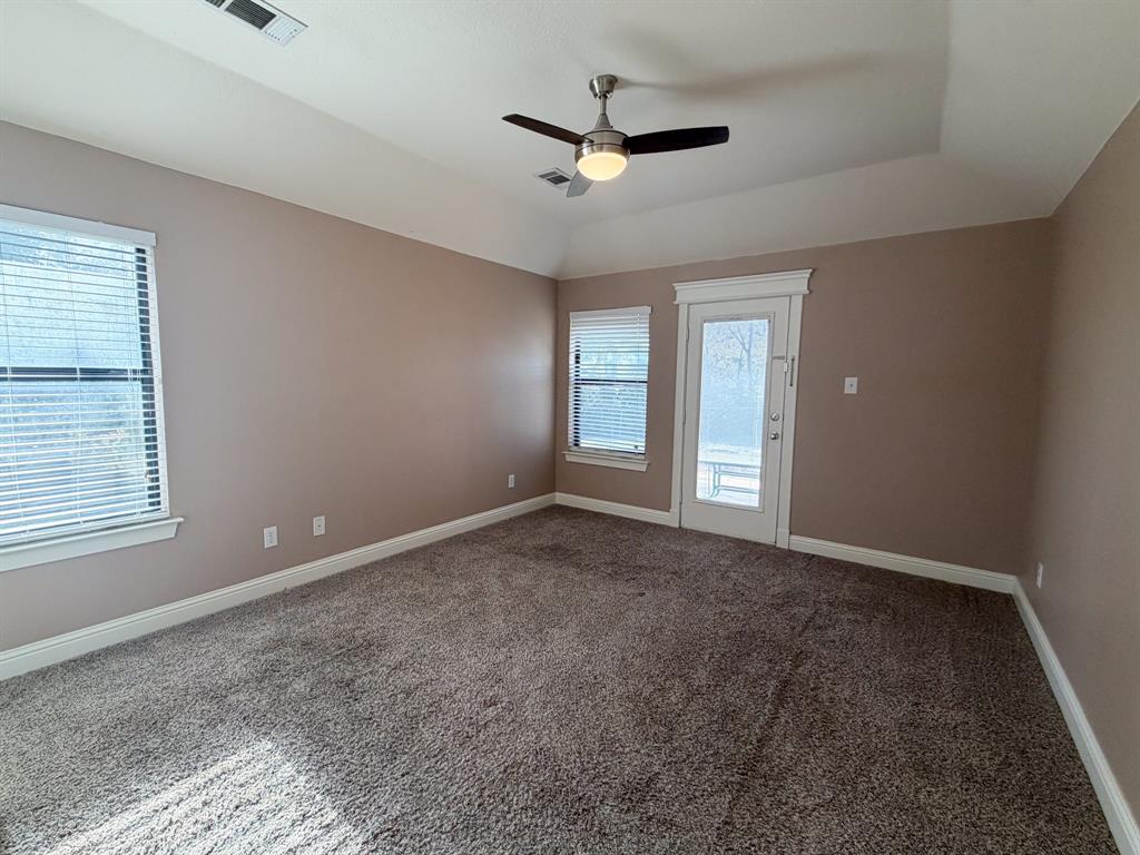 163 Highland Drive, Ennis, TX 75119