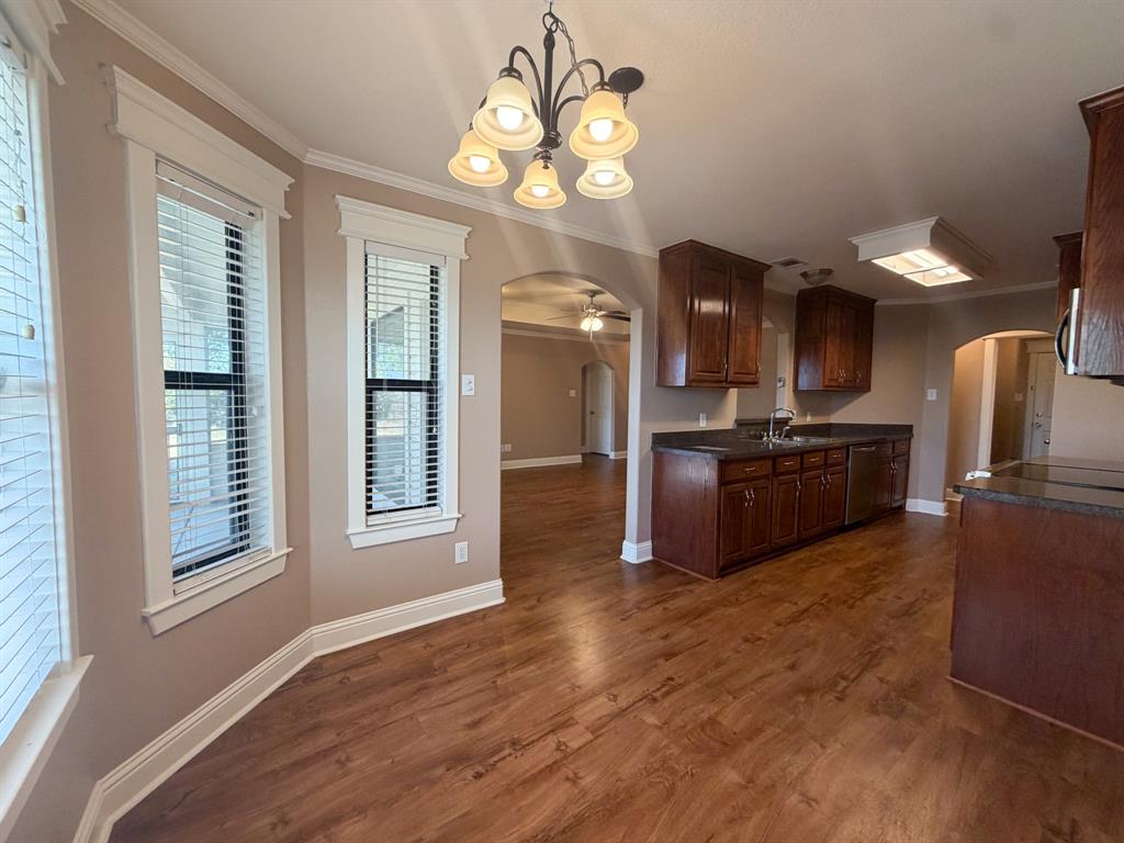 163 Highland Drive, Ennis, TX 75119