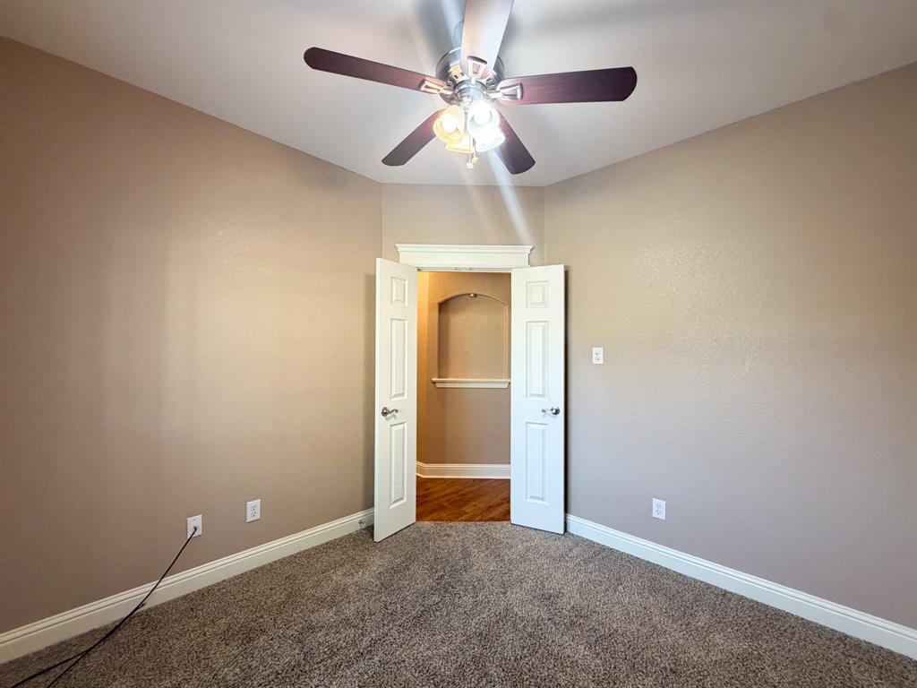163 Highland Drive, Ennis, TX 75119