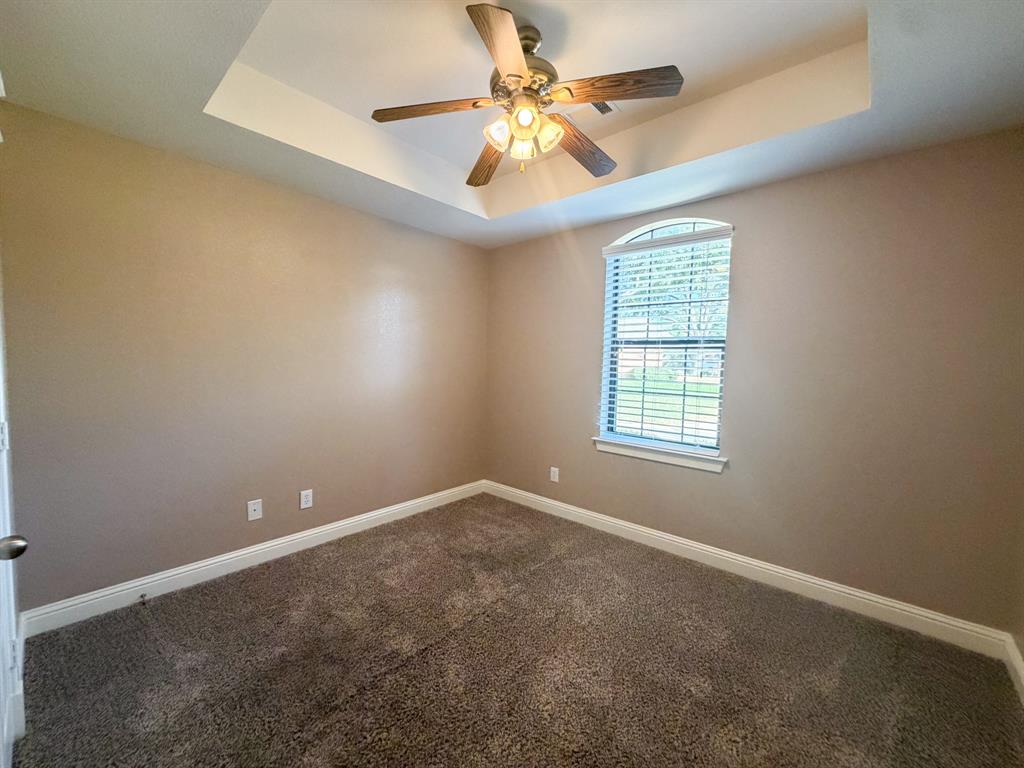 163 Highland Drive, Ennis, TX 75119