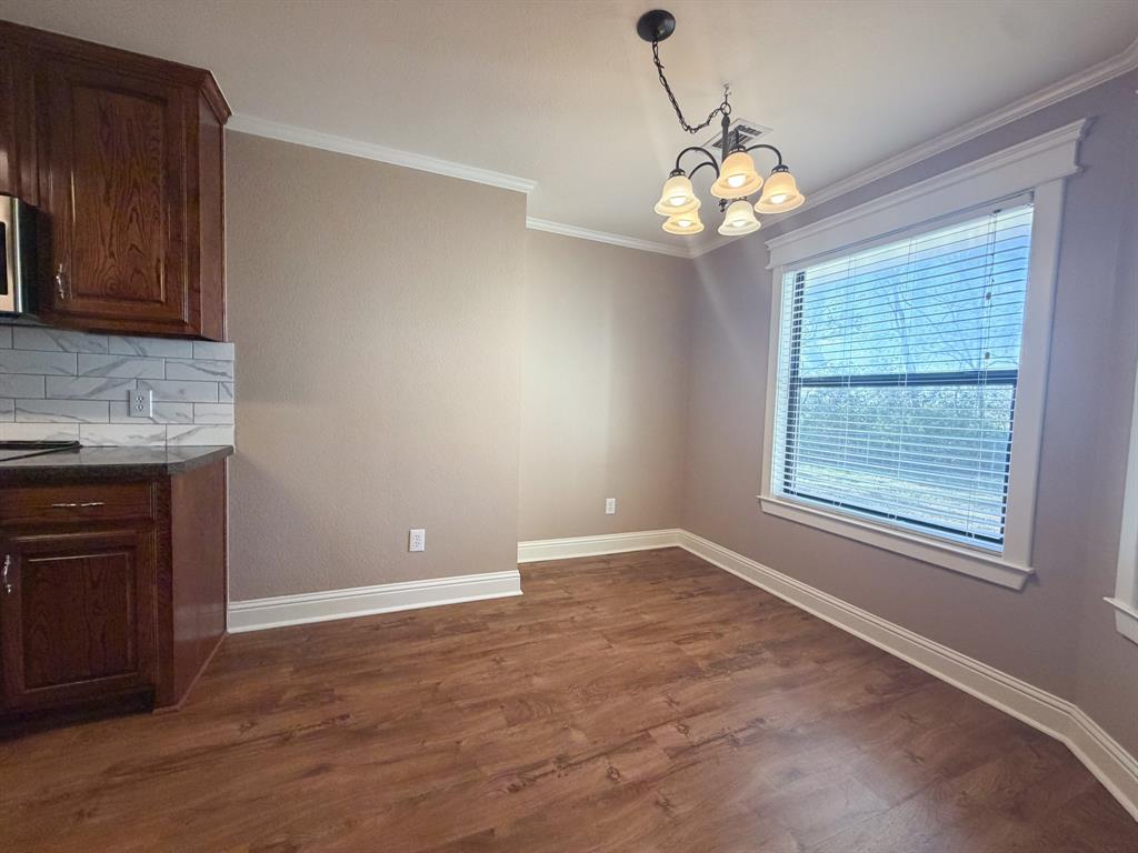 163 Highland Drive, Ennis, TX 75119