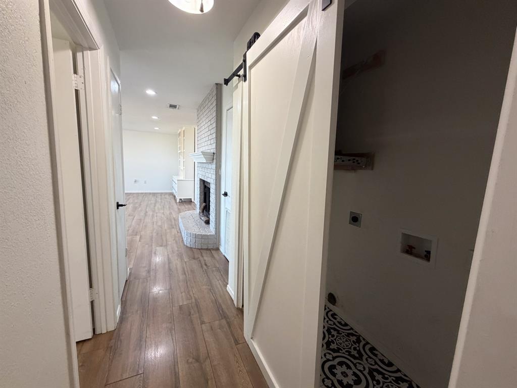 616 E Avenue E, Midlothian, TX 76065