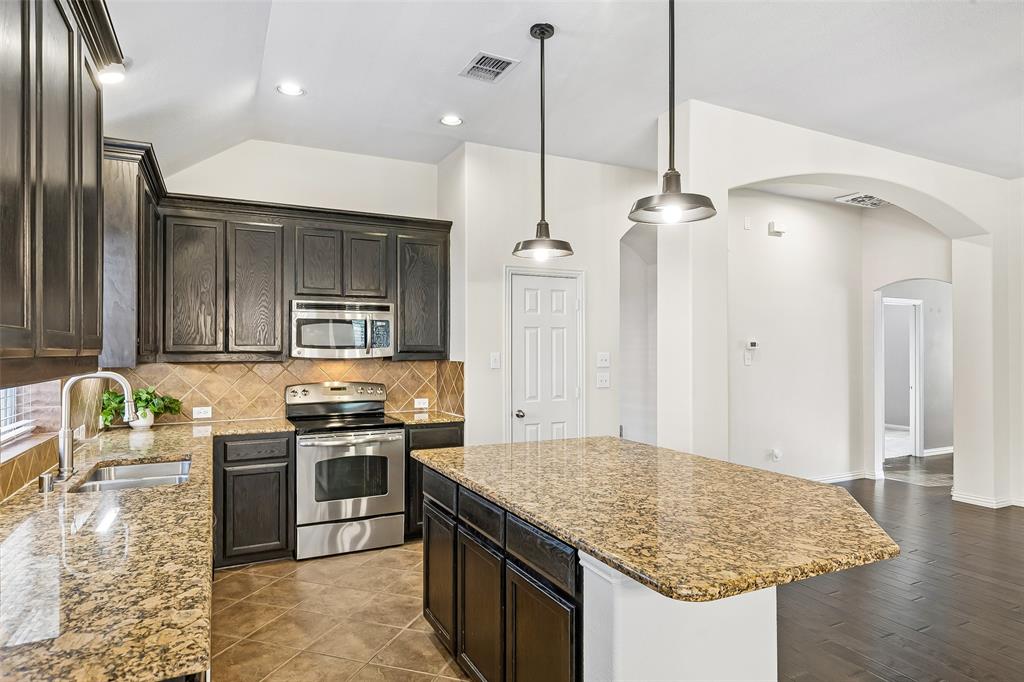 405 Highland Ridge Drive, Wylie, TX 75098