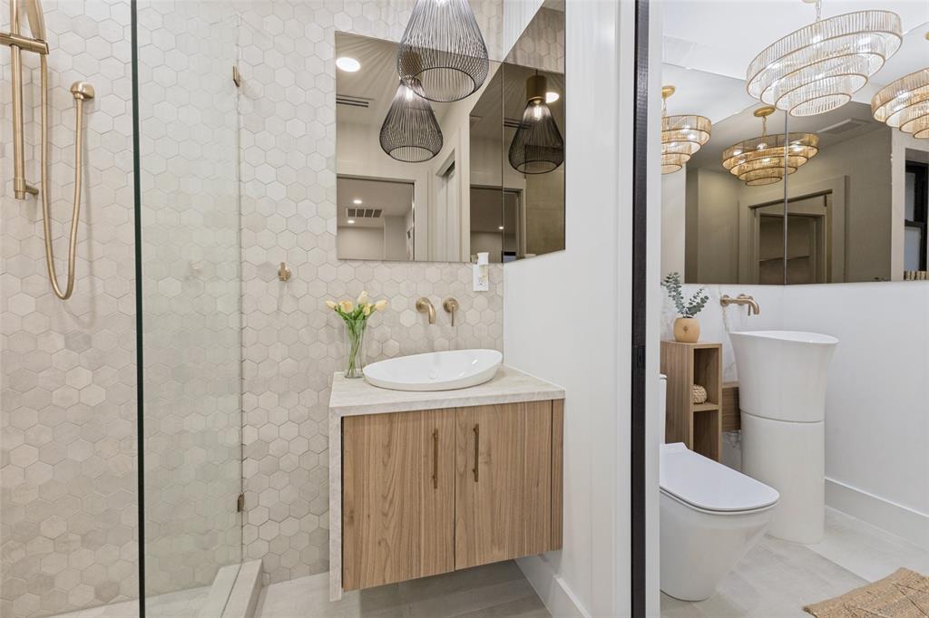 Secondary bathroom
