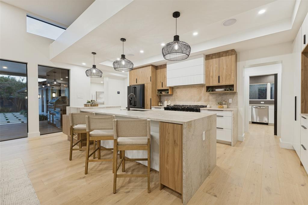4624 Willow Lane, Dallas, TX 75244