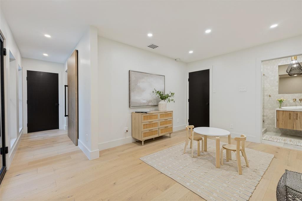 Play space or flex space