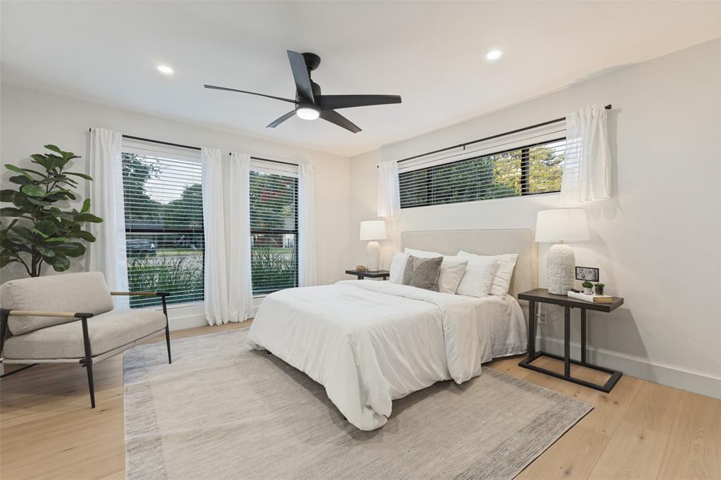 Secondary bedroom