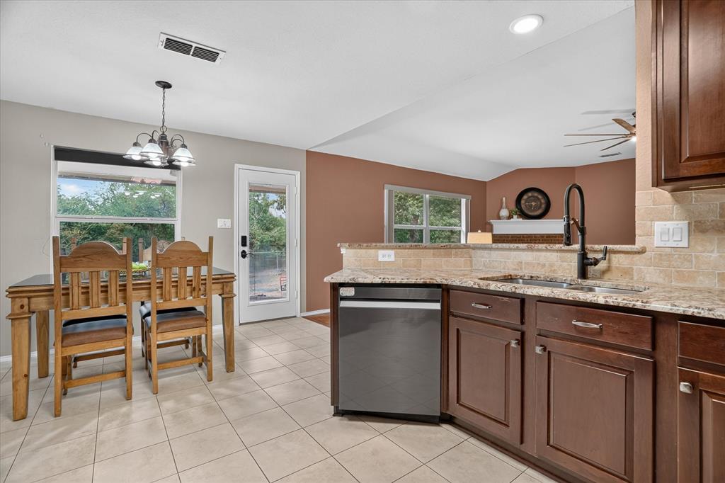 6608 Silver Oak Lane, Fort Worth, TX 76135