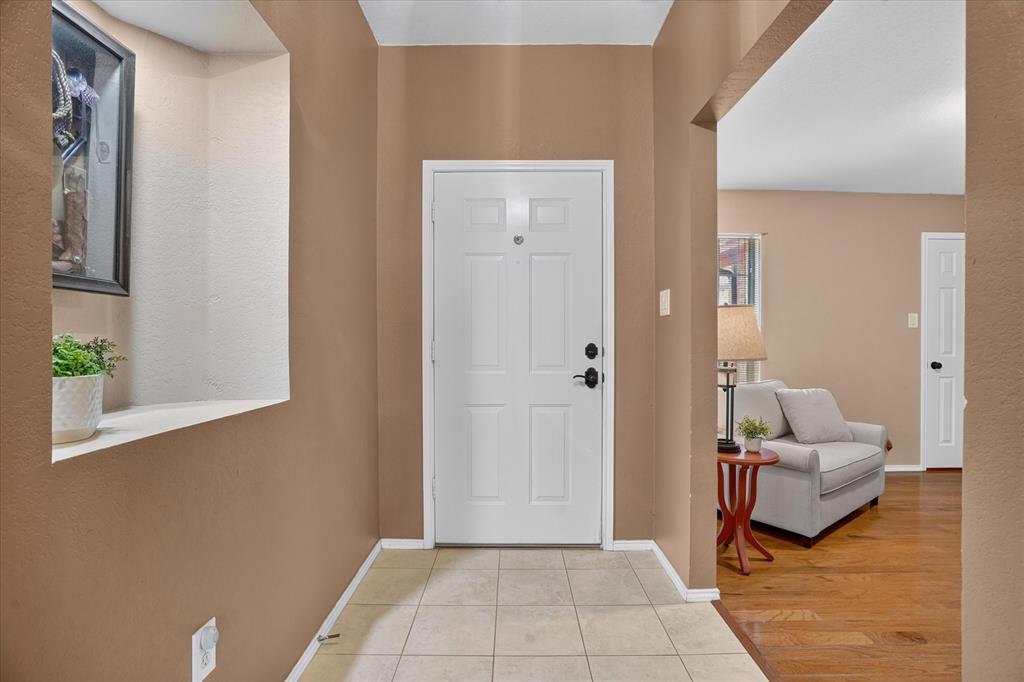 6608 Silver Oak Lane, Fort Worth, TX 76135