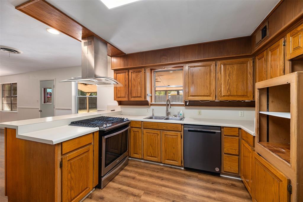 1208 Wentwood Drive, Irving, TX 75061