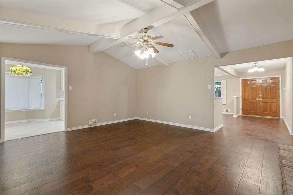 9433 Meadowknoll Drive, Dallas, TX 75243