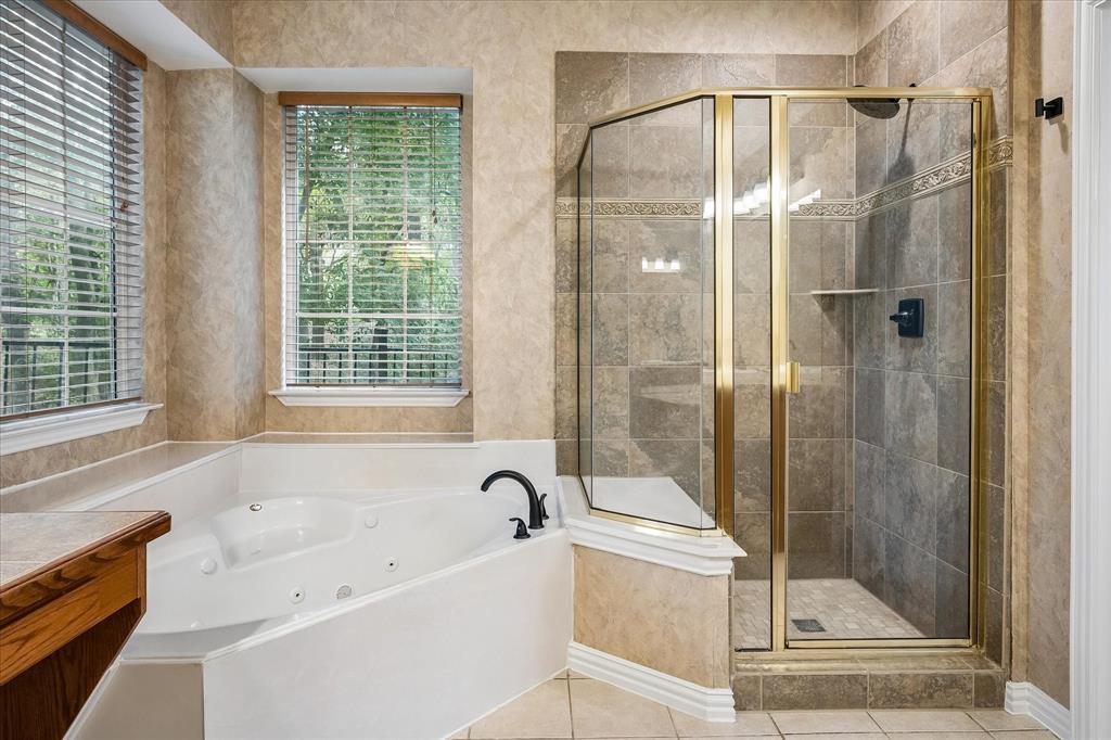 3736 Boxwood Drive, Grand Prairie, TX 75052