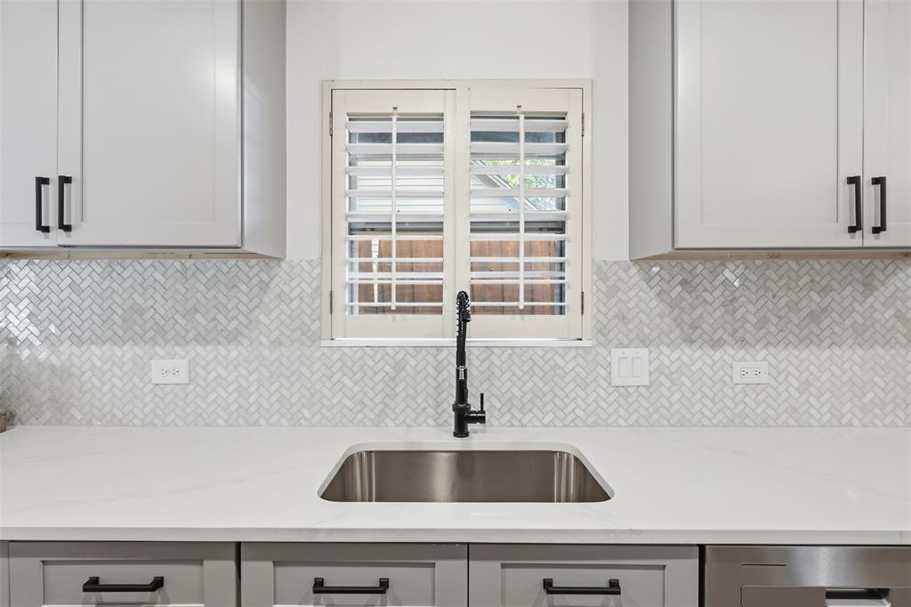 5427 Banting Way, Dallas, TX 75227