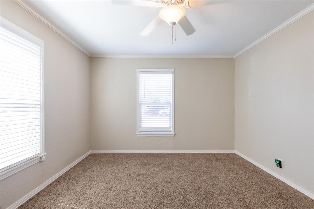 221 NW Avenue J, Hamlin, TX 79520