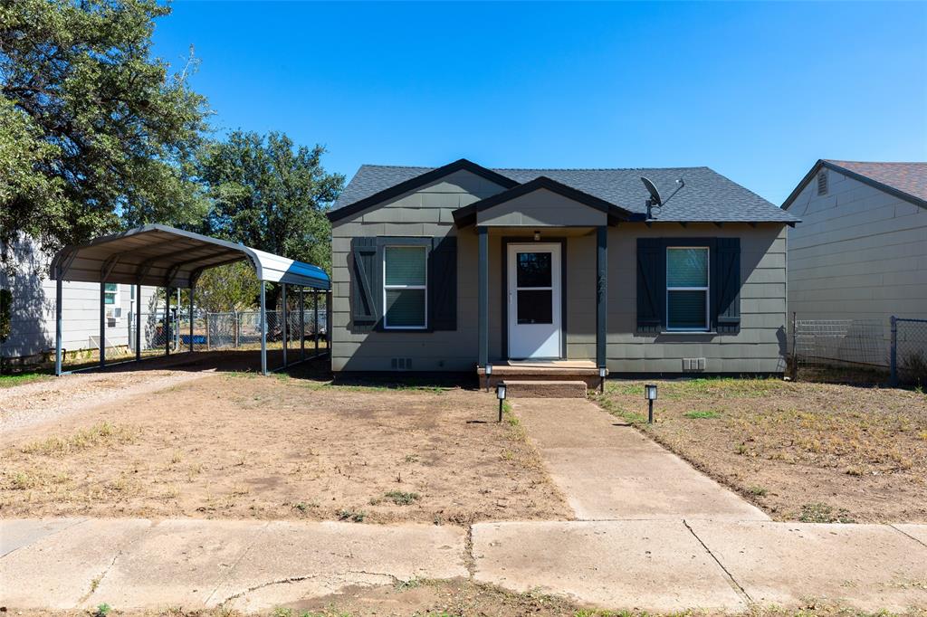 221 NW Avenue J, Hamlin, TX 79520