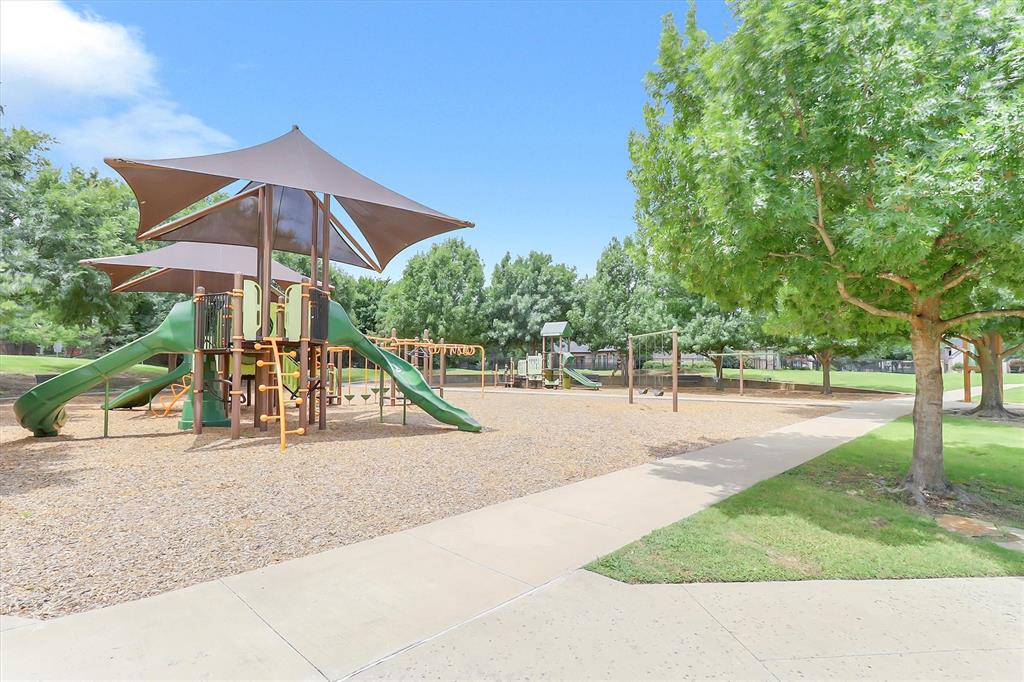 605 Royal Glen Drive, Murphy, TX 75094