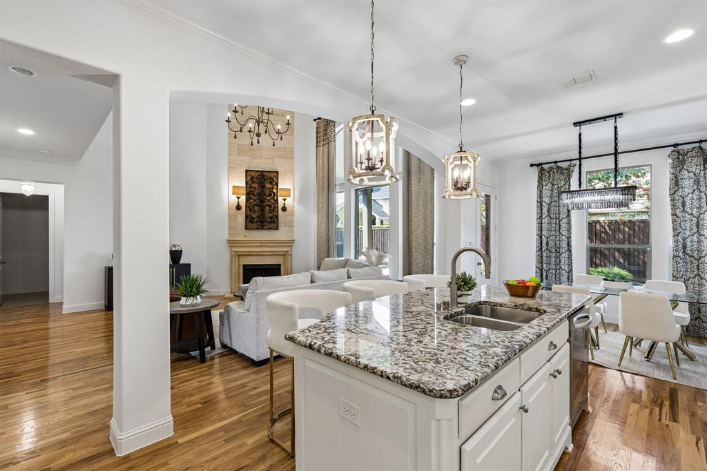 605 Royal Glen Drive, Murphy, TX 75094