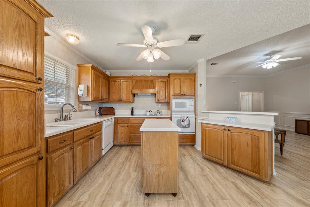 531 Karen Drive, Robinson, TX 76706