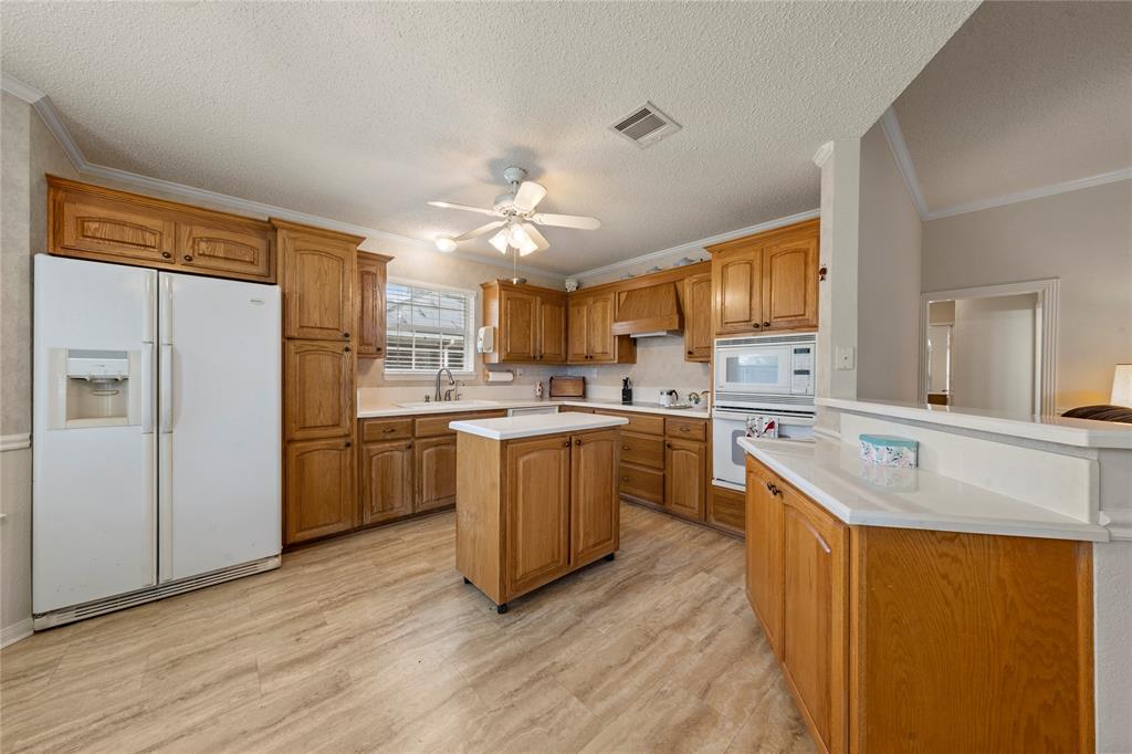 531 Karen Drive, Robinson, TX 76706
