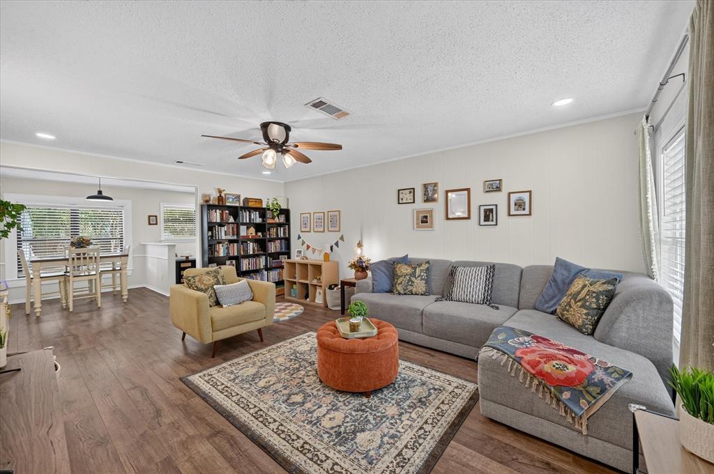 3228 Olive Place, Fort Worth, TX 76116