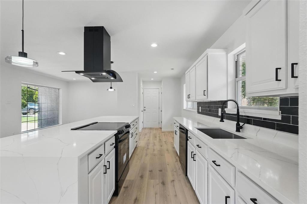810 Greenhaven Drive, Richardson, TX 75080