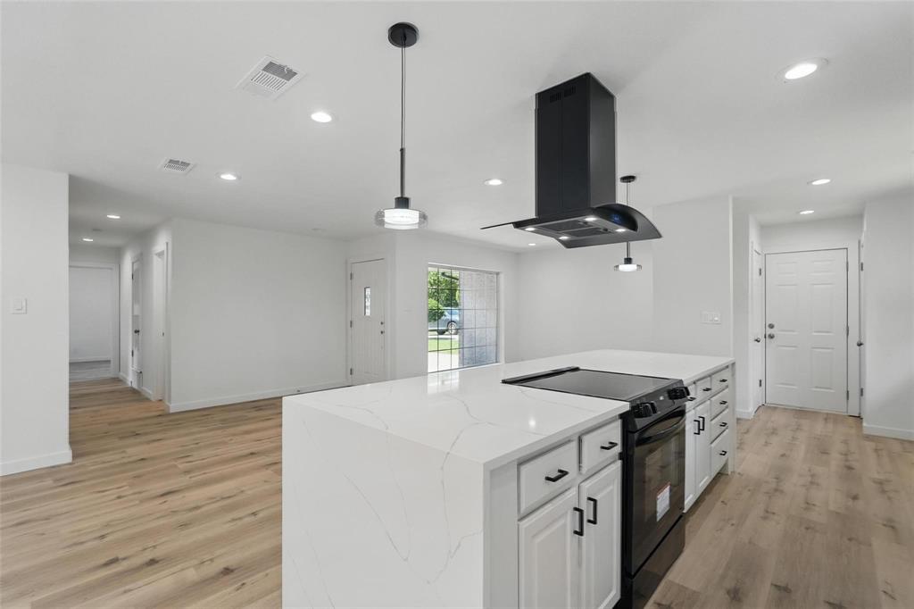 810 Greenhaven Drive, Richardson, TX 75080