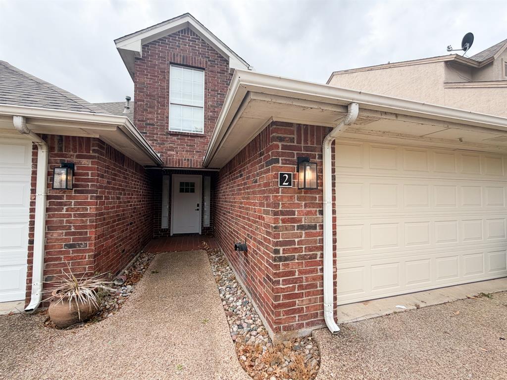 2 Country Club Place, Waxahachie, TX 75165 2 Country Club Place, Waxahachie, TX 75165