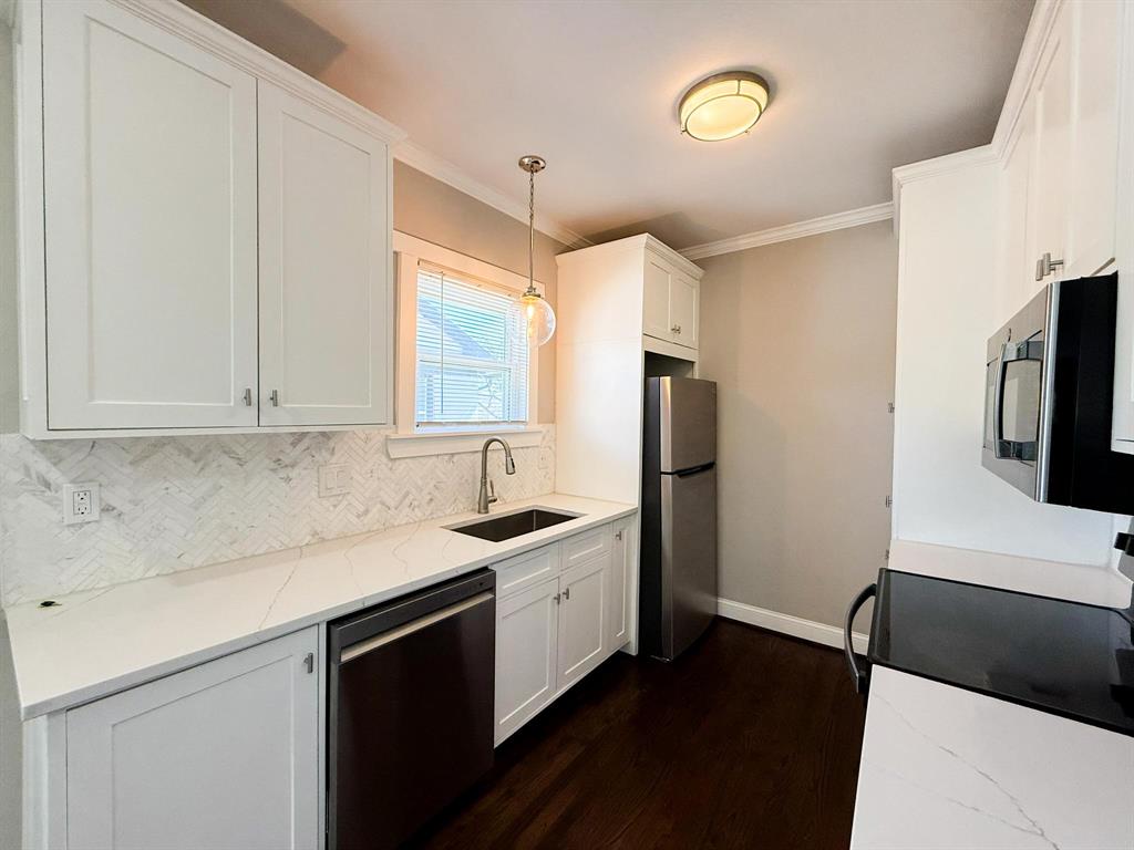 4114 Junius Street, #B, Dallas, TX 75246
