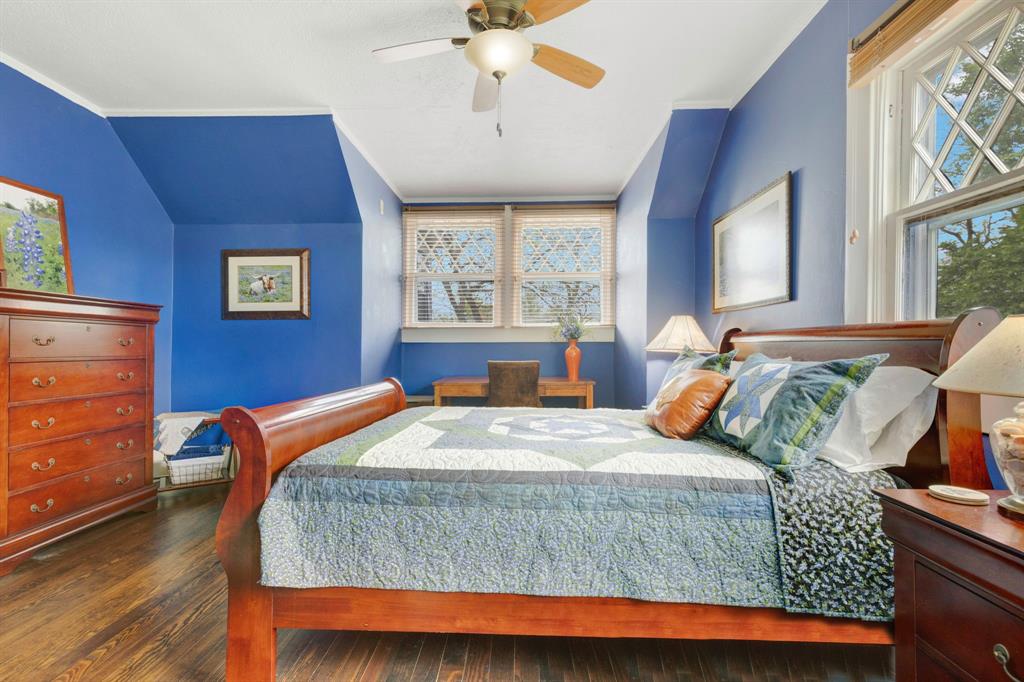 1102 S College Street, Brady, TX 76825