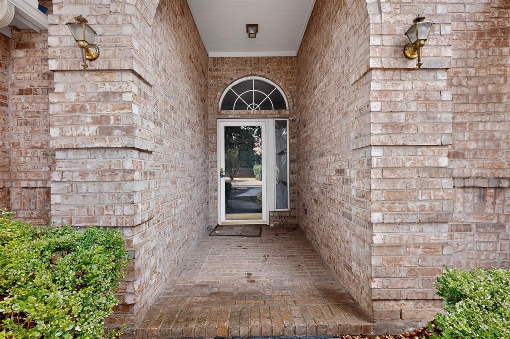 1239 Rivercrest Drive, Mesquite, TX 75181