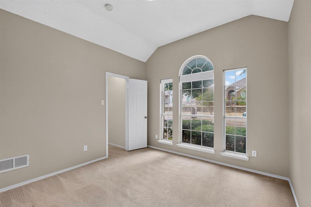 1239 Rivercrest Drive, Mesquite, TX 75181