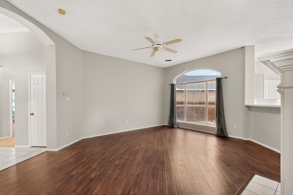 1239 Rivercrest Drive, Mesquite, TX 75181