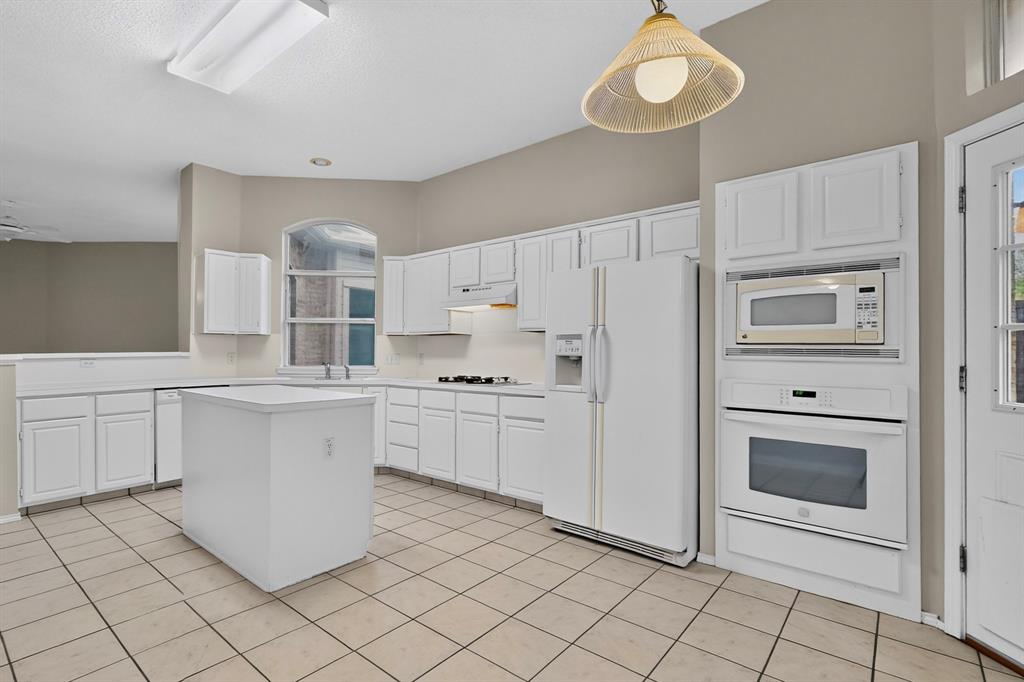1239 Rivercrest Drive, Mesquite, TX 75181