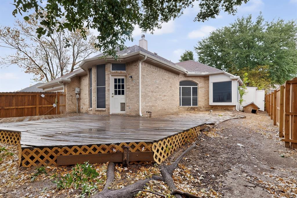 1239 Rivercrest Drive, Mesquite, TX 75181