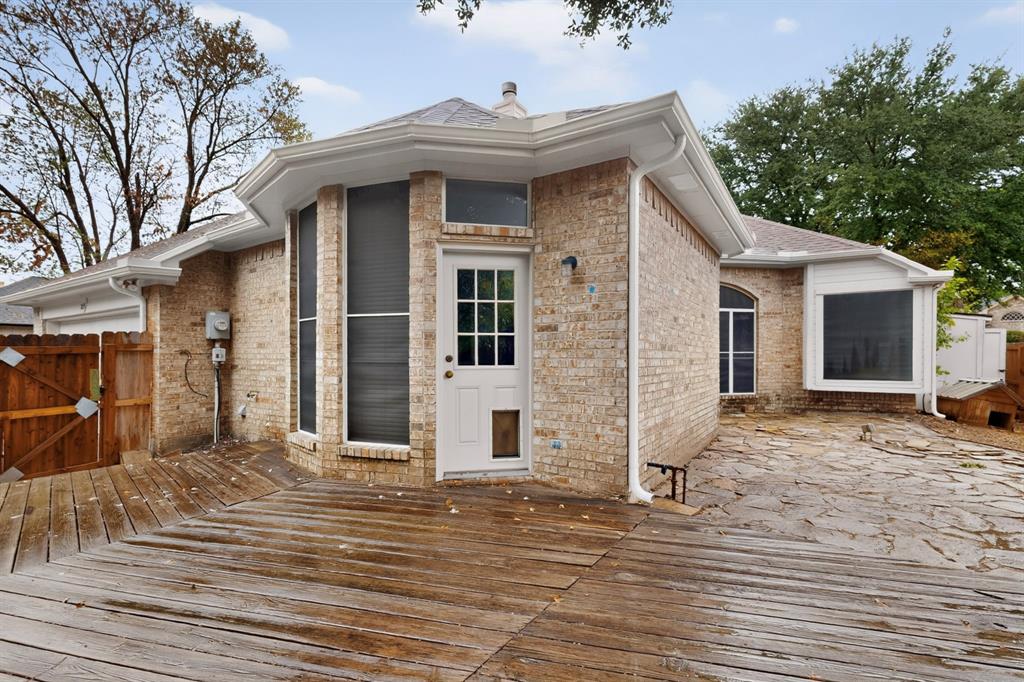 1239 Rivercrest Drive, Mesquite, TX 75181