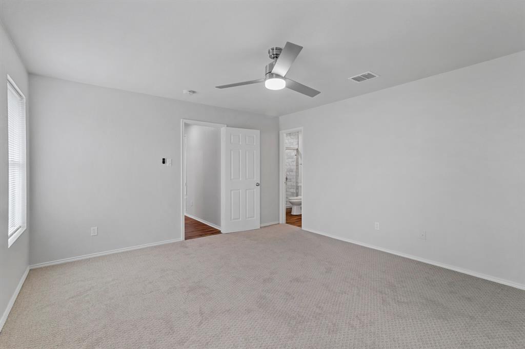 932 Poncho Lane, Fort Worth, TX 76052