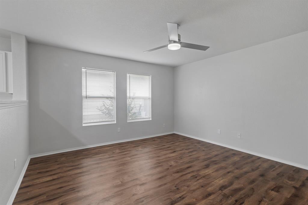 932 Poncho Lane, Fort Worth, TX 76052