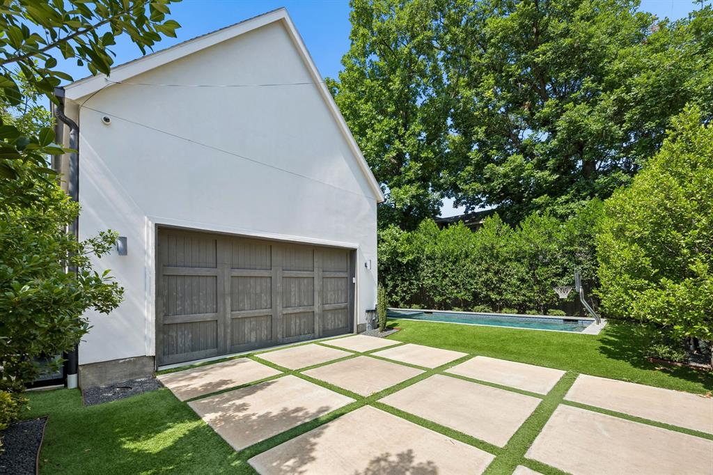 4437 Grassmere Ln - Tom Hughes Team