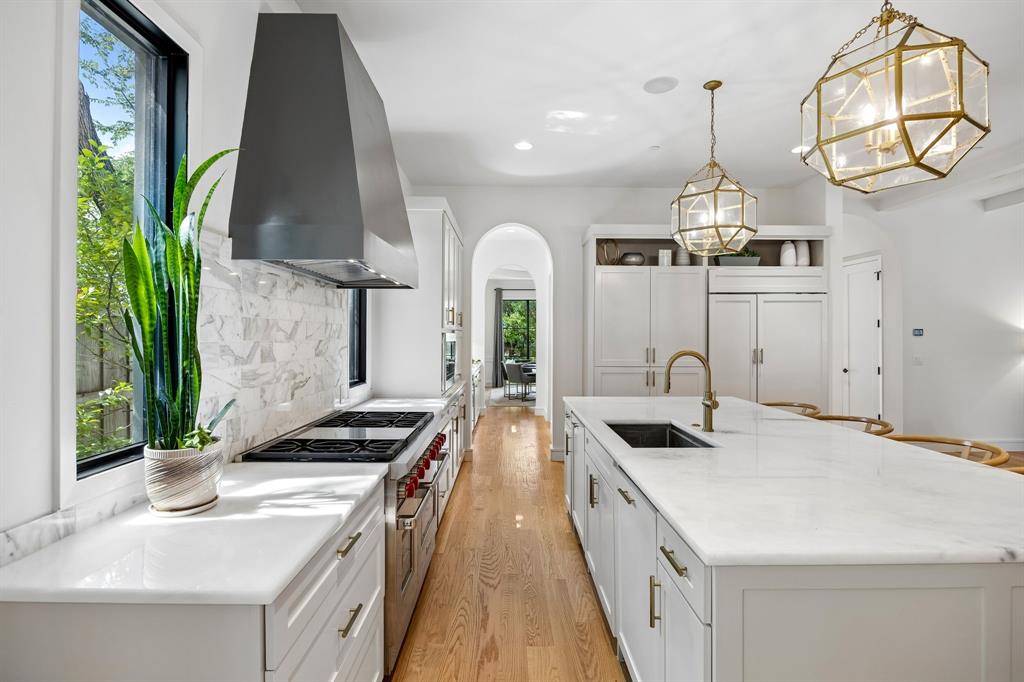 4437 Grassmere Ln - Tom Hughes Team