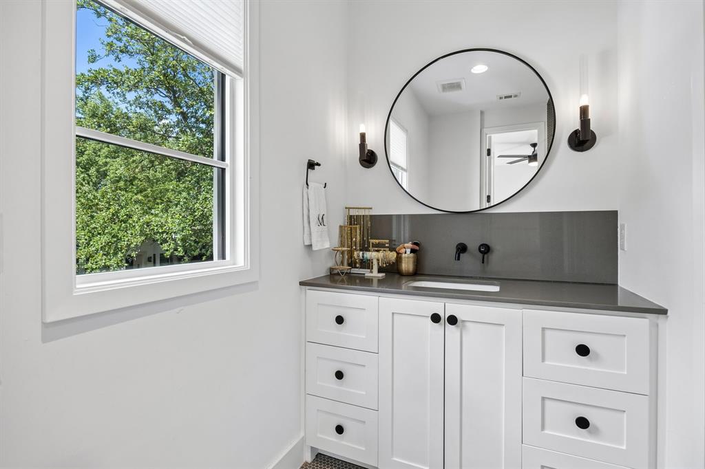 4437 Grassmere Ln - Tom Hughes Team