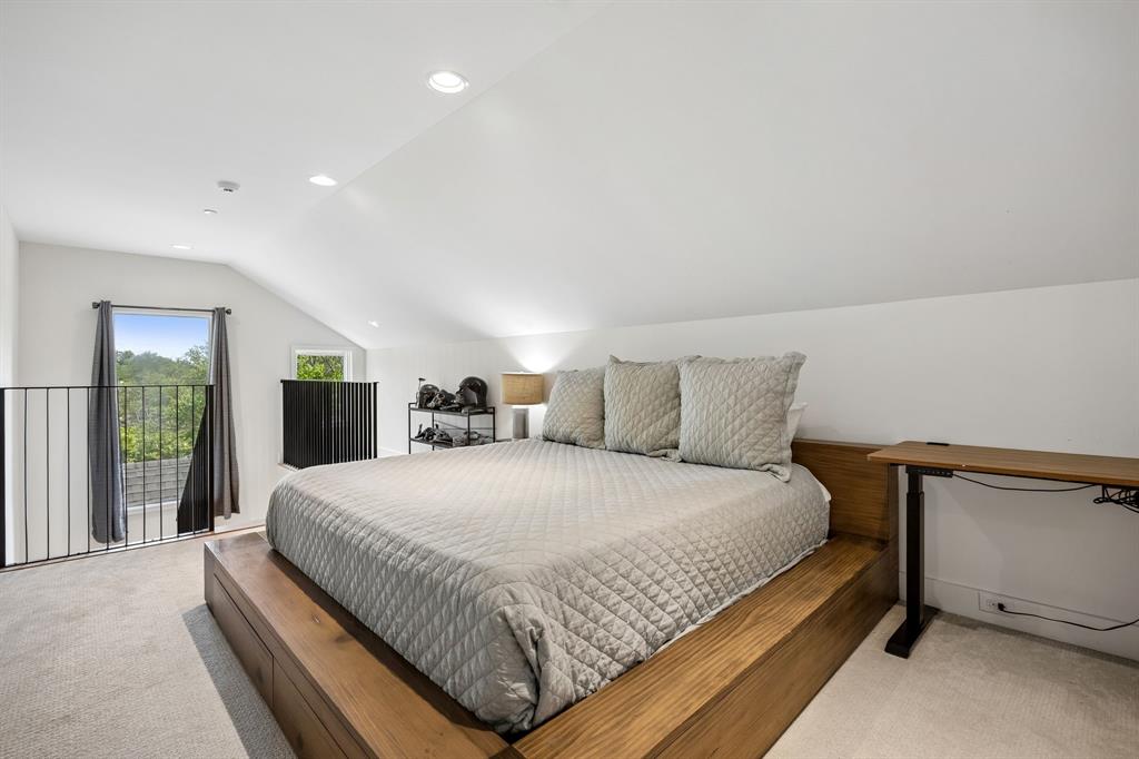 4437 Grassmere Ln - Tom Hughes Team