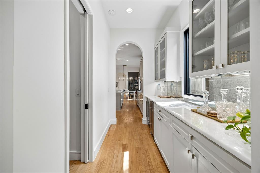 4437 Grassmere Ln - Tom Hughes Team