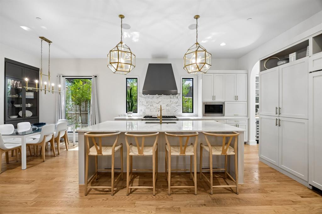 4437 Grassmere Ln - Tom Hughes Team 4437 Grassmere Ln - Tom Hughes Team