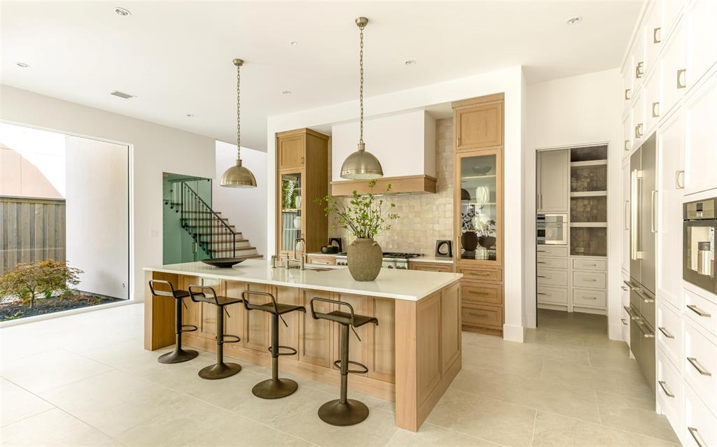 4718 W Amherst Avenue, Dallas, TX 75209
