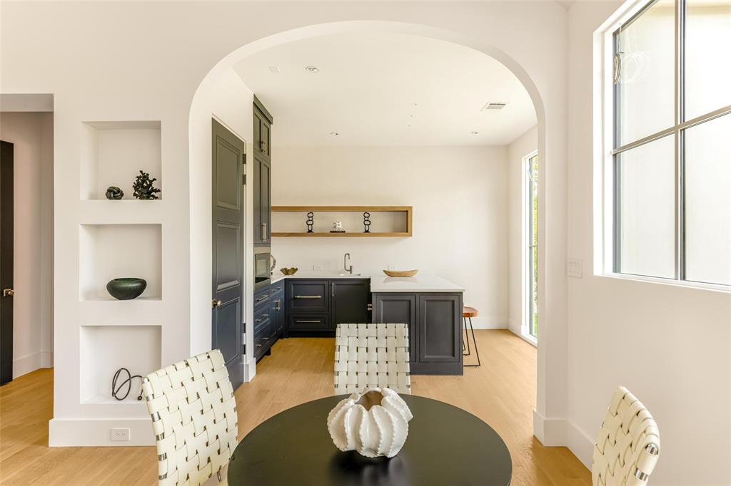 4718 W Amherst Avenue, Dallas, TX 75209