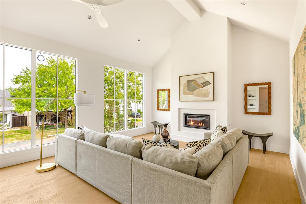 4718 W Amherst Avenue, Dallas, TX 75209